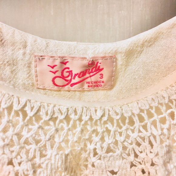 Off shoulder crocheted top - Picture 4 of 6